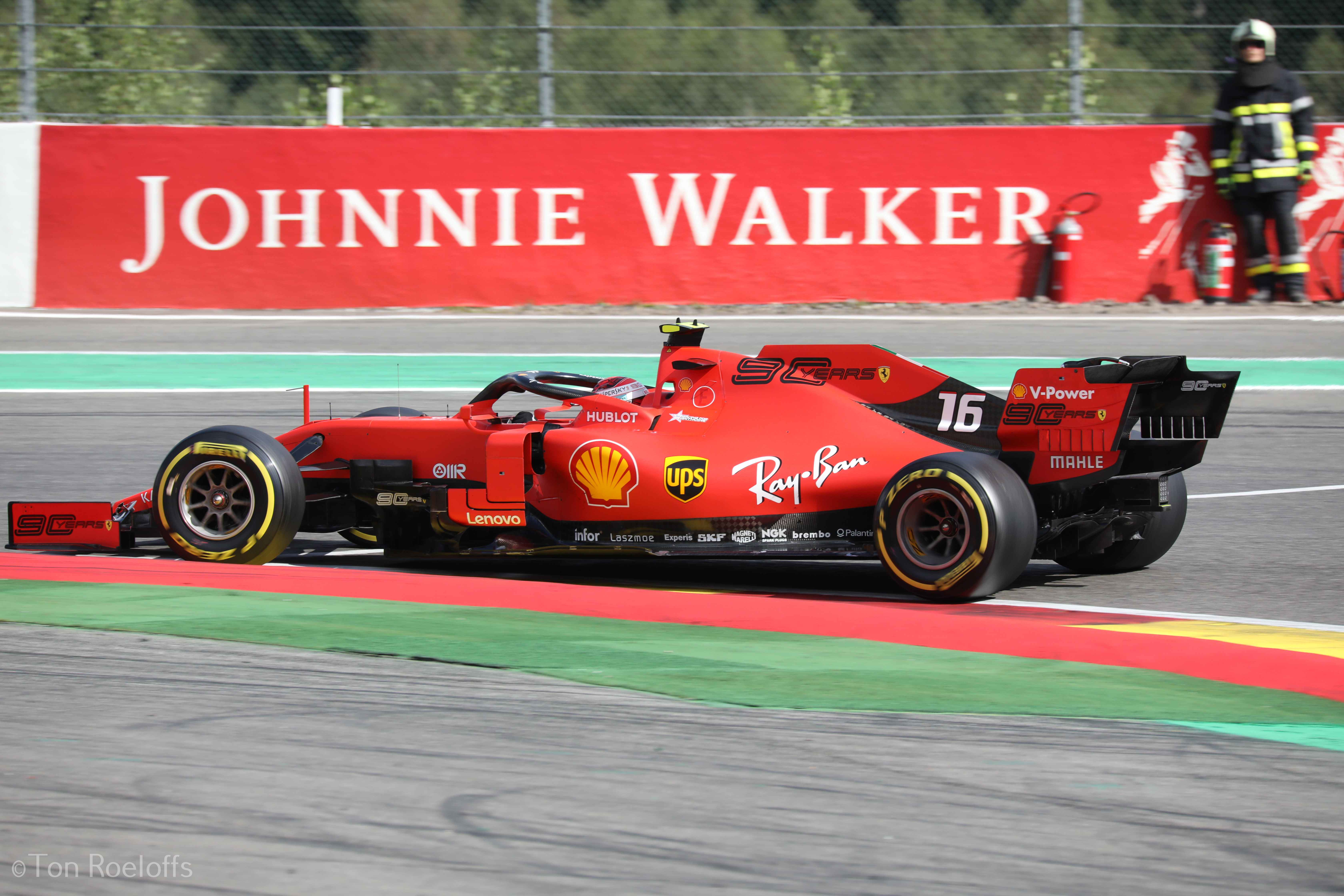 Vettel verremt zich